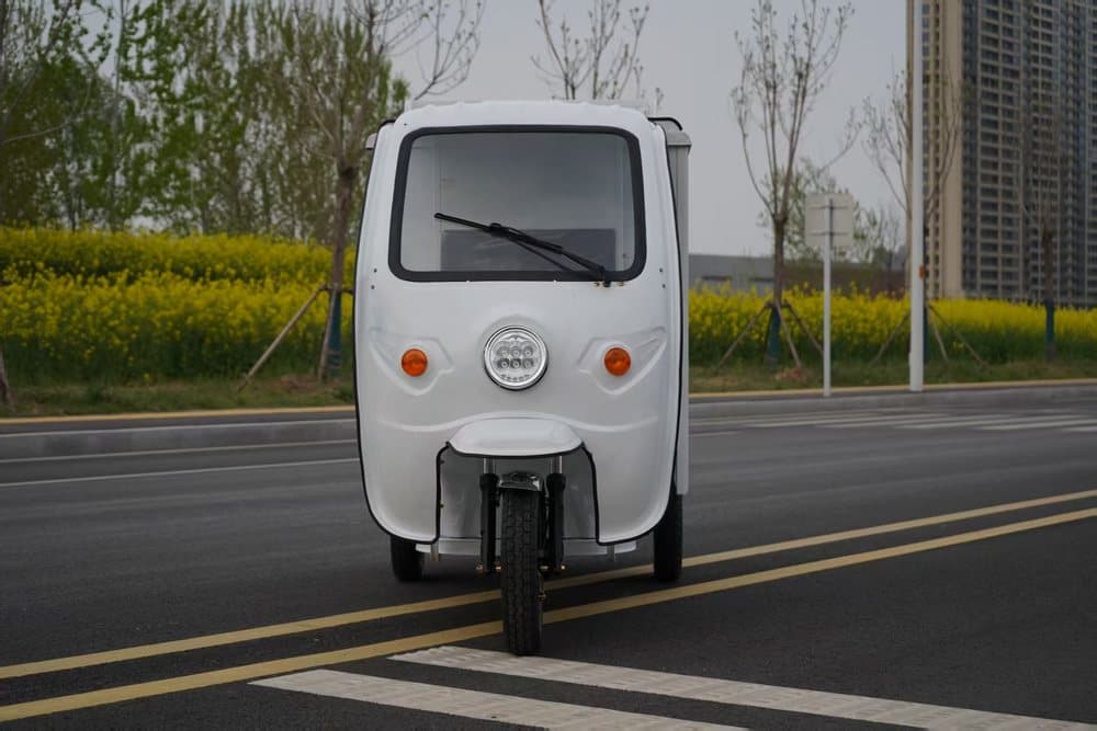 ALAREOT Courier V12S Semi-Cab Box Tricycle - Image 1
